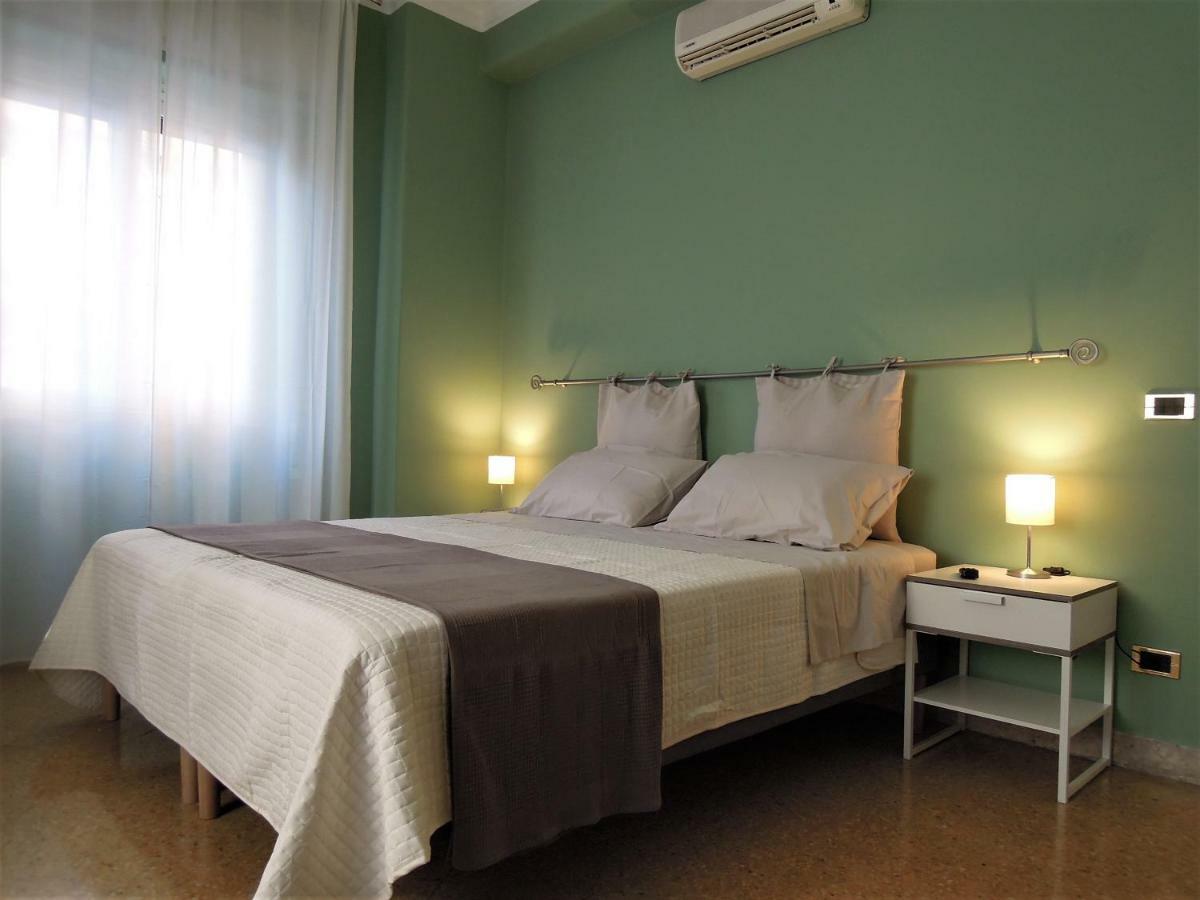 פלרמו Elera Holiday Apartment מראה חיצוני תמונה