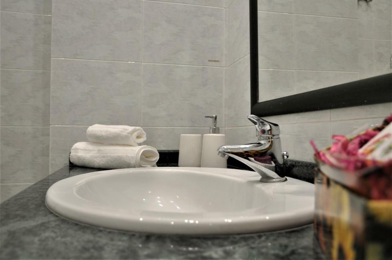 פלרמו Elera Holiday Apartment מראה חיצוני תמונה